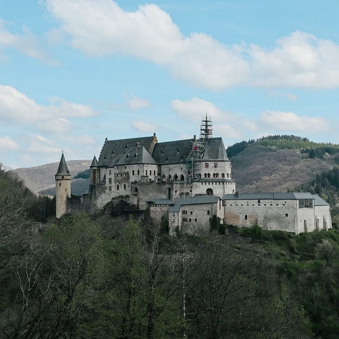 Vianden Castle z parkoviska