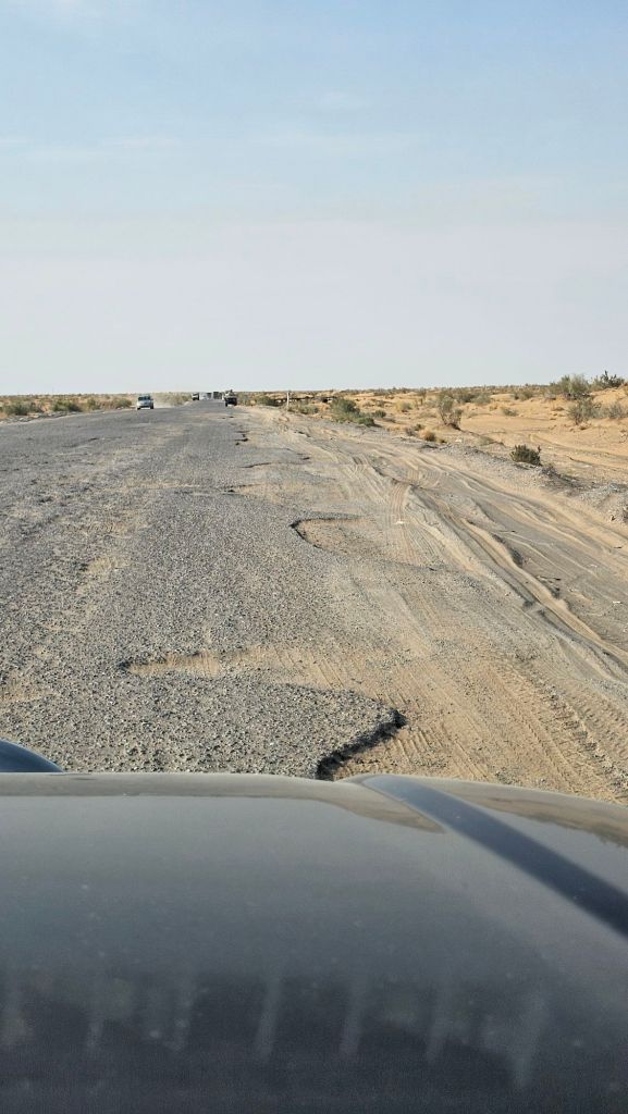 Roybitá cesta k Derweza gas crater