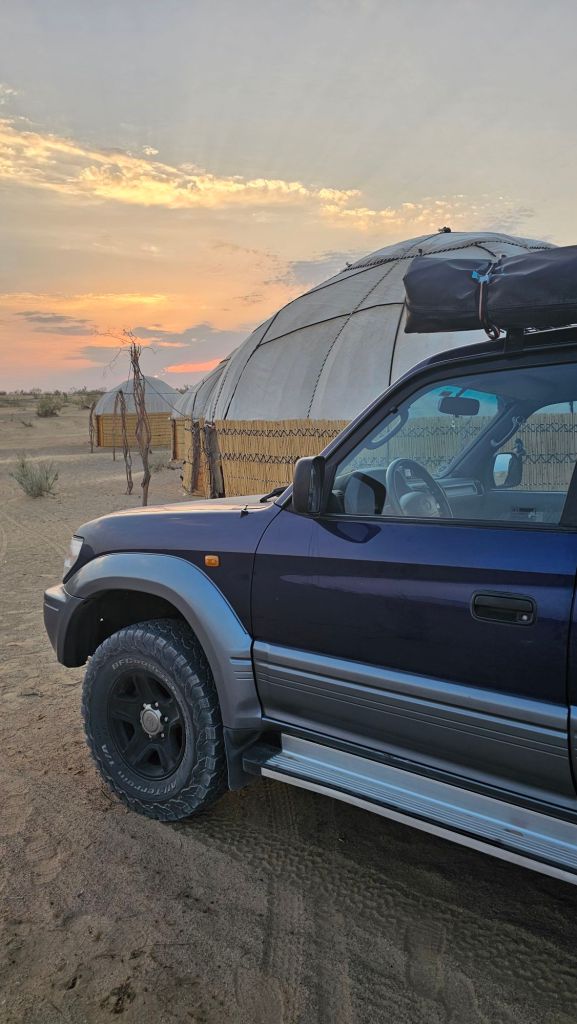 Kemp na púšti Karakul