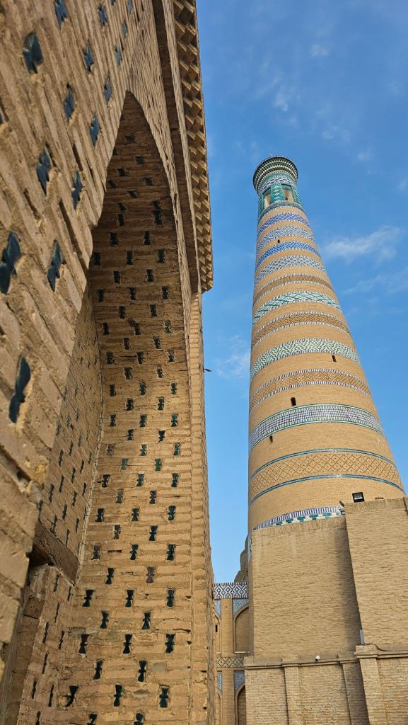 najvačší minaret v meste 