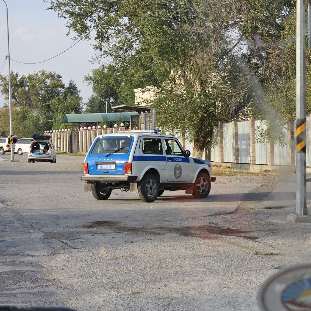 lada policajné auto