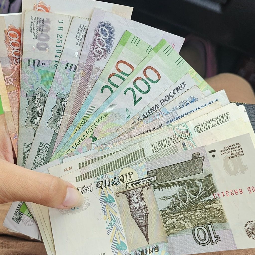 peniaze- ruble