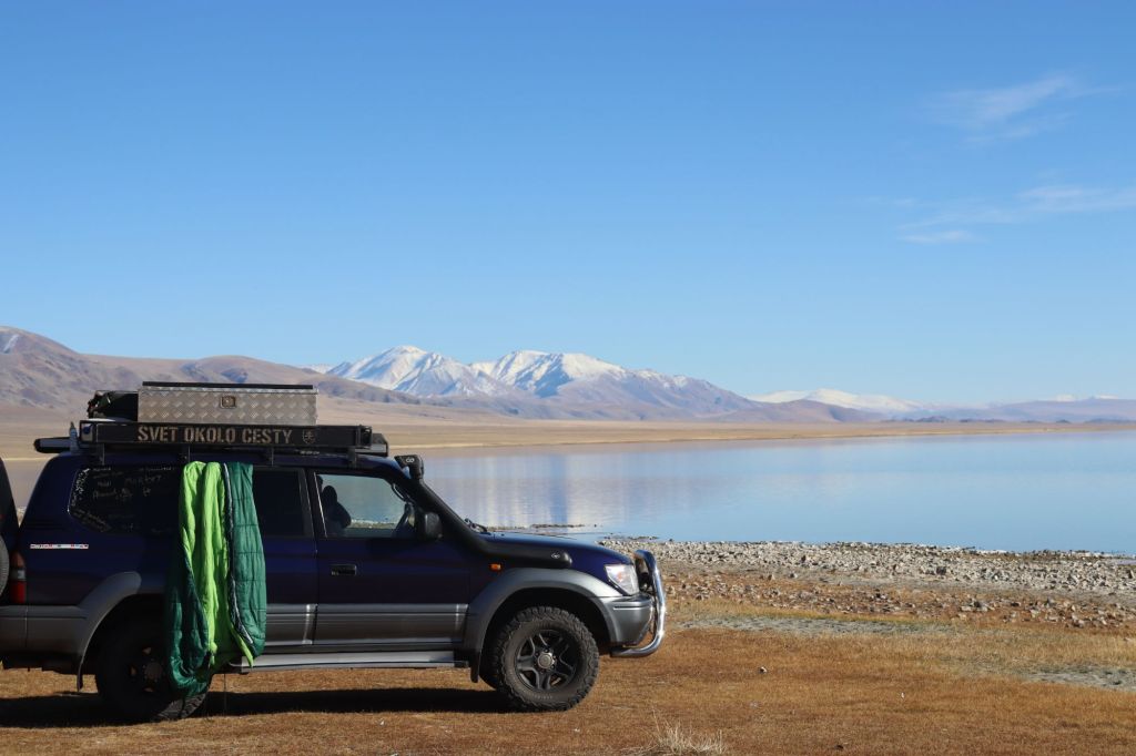toyota lancruiser v mongolsku