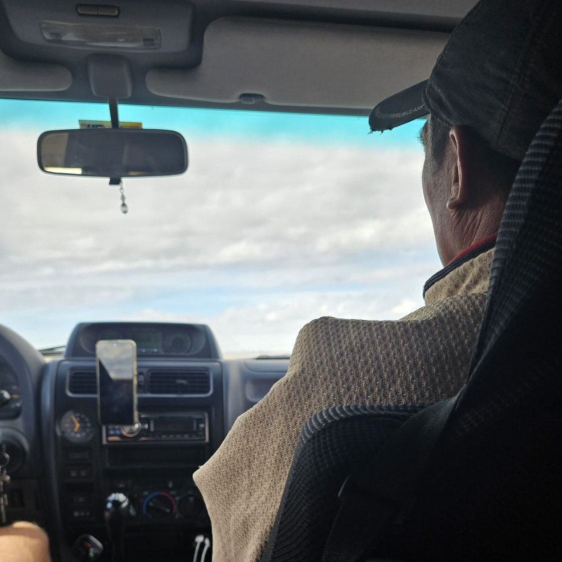 stopár mongol v slovenskom aute