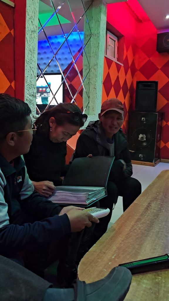 karaoke bar v mongolsku